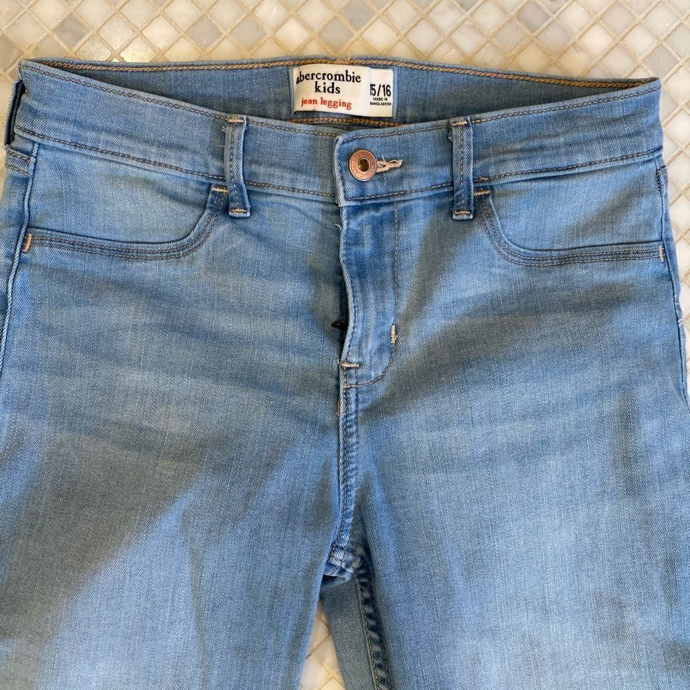 Abercrombie Kids Light Wash Jean Leggings